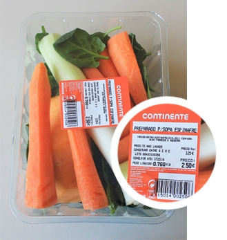 Uma embalagem de preparado para sopa de espinafres no Continente (€ 2,50), a granel, na mesma loja, e para a mesma quantidade de legumes comestível, custaria apenas 1,21 euros. Neste caso, porém, pode evitar desperdício.