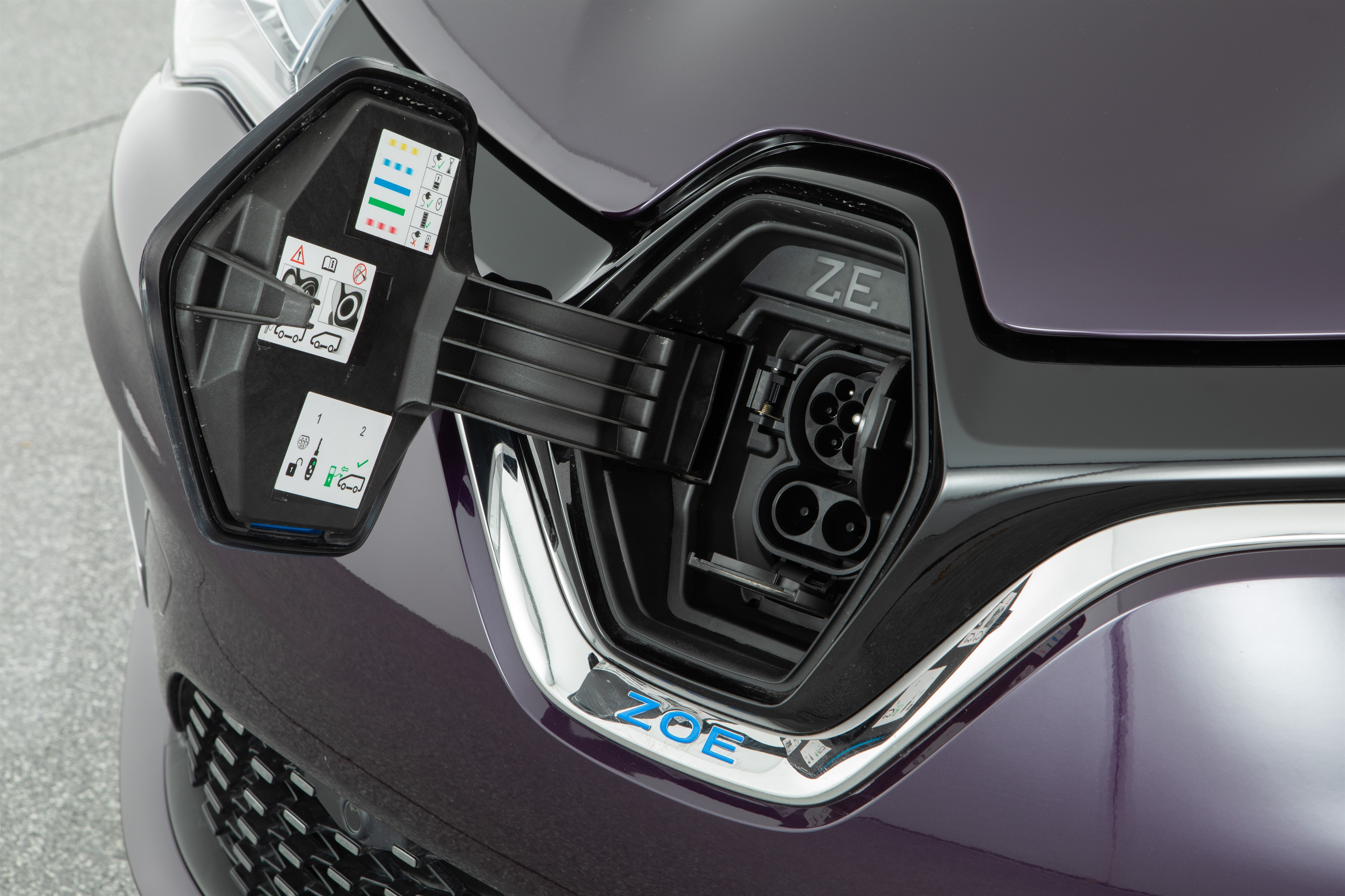 RENAULT ZOE R135 Z.E. 50 (52 KWH)