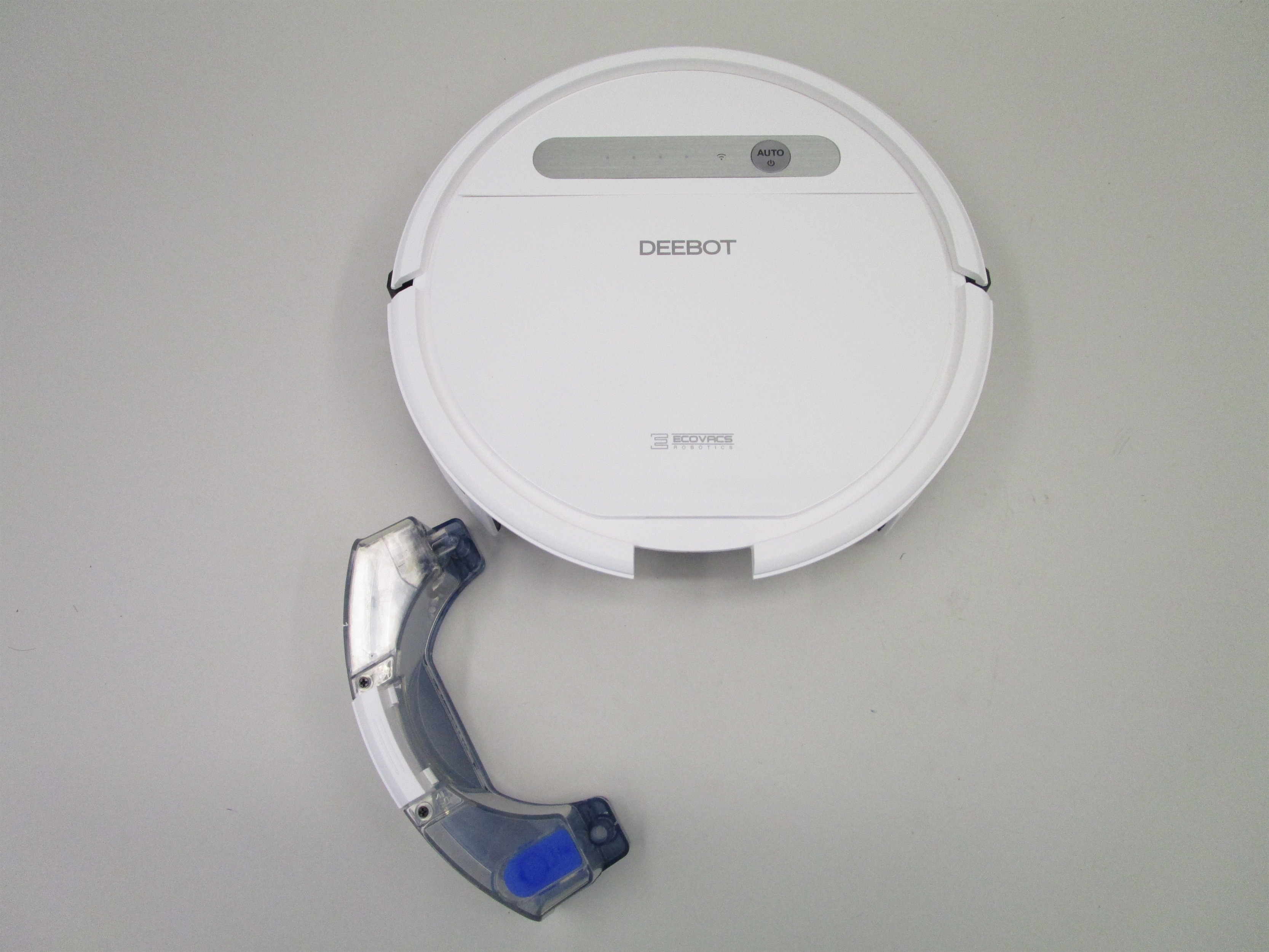 ECOVACS DEEBOT OZMO 610
