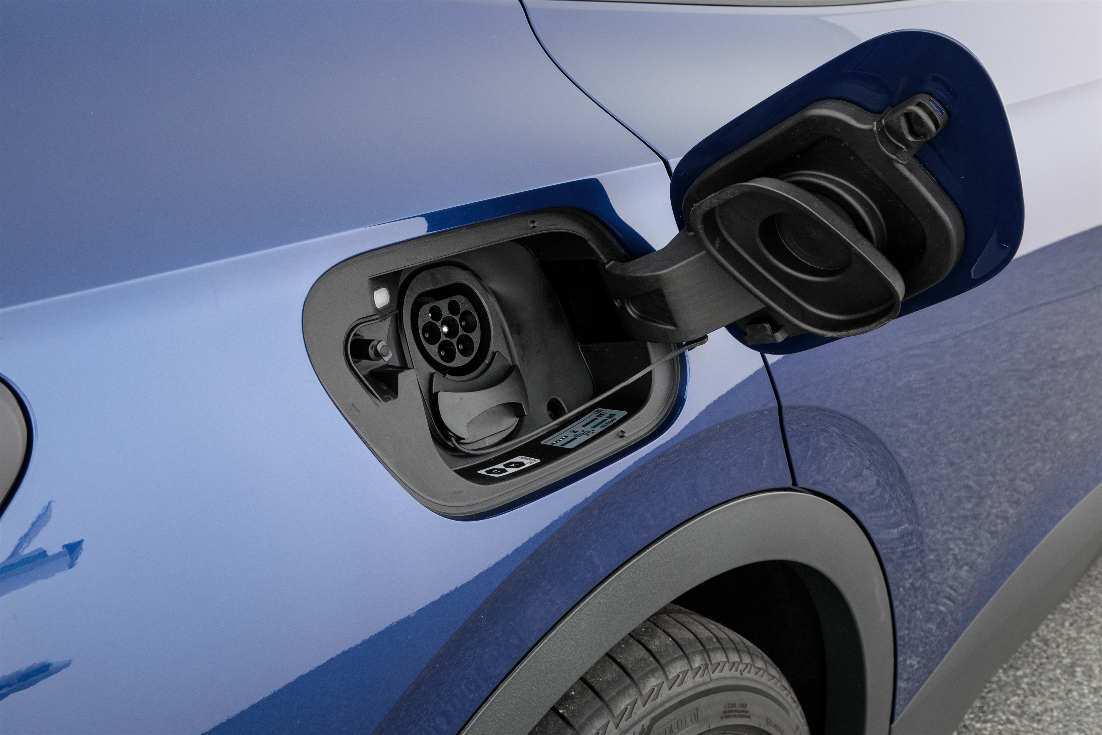 VW ID.4 PRO PERFORMANCE (77 KWH)