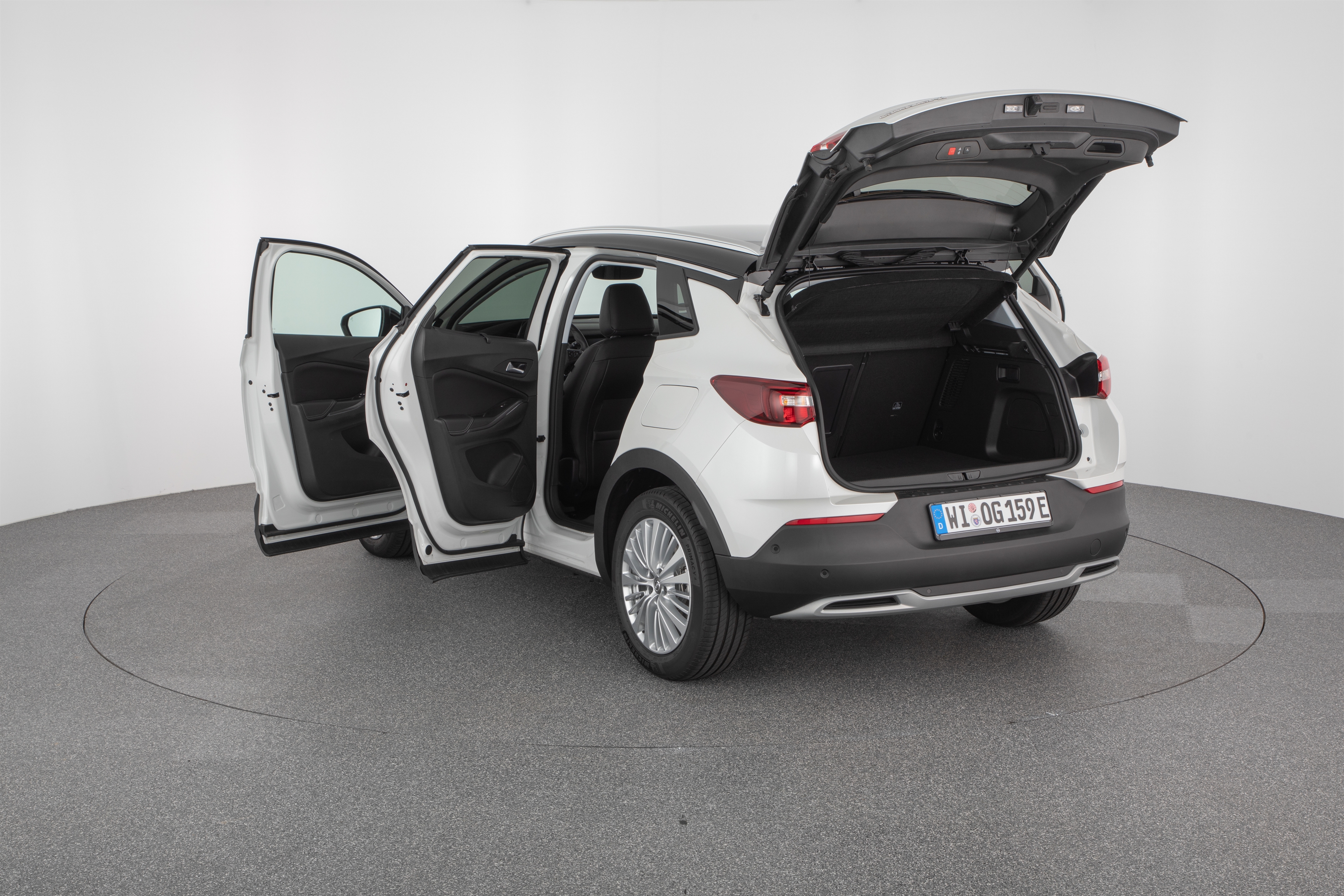 OPEL GRANDLAND X 1.6 DI TURBO HYBRID