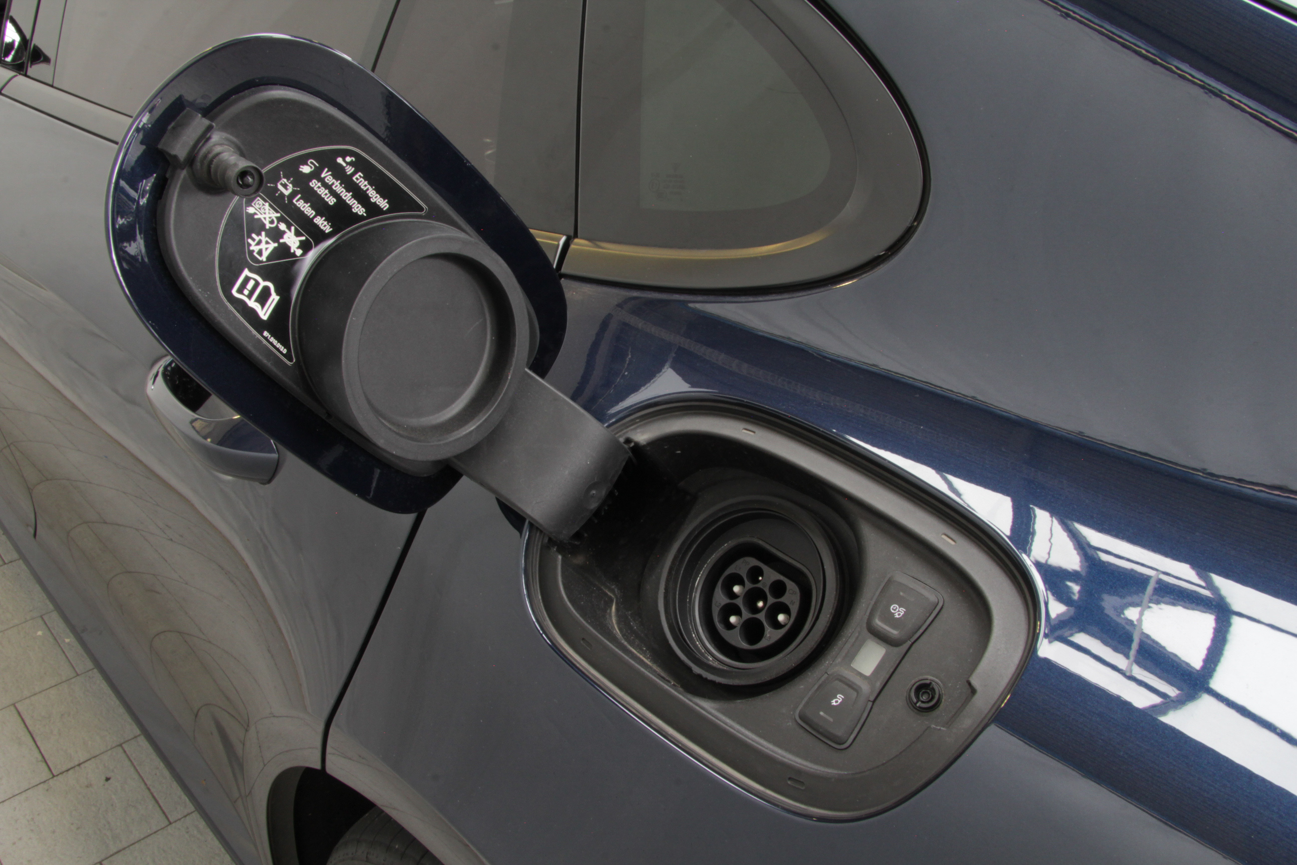 PORSCHE PANAMERA 4 E-HYBRID