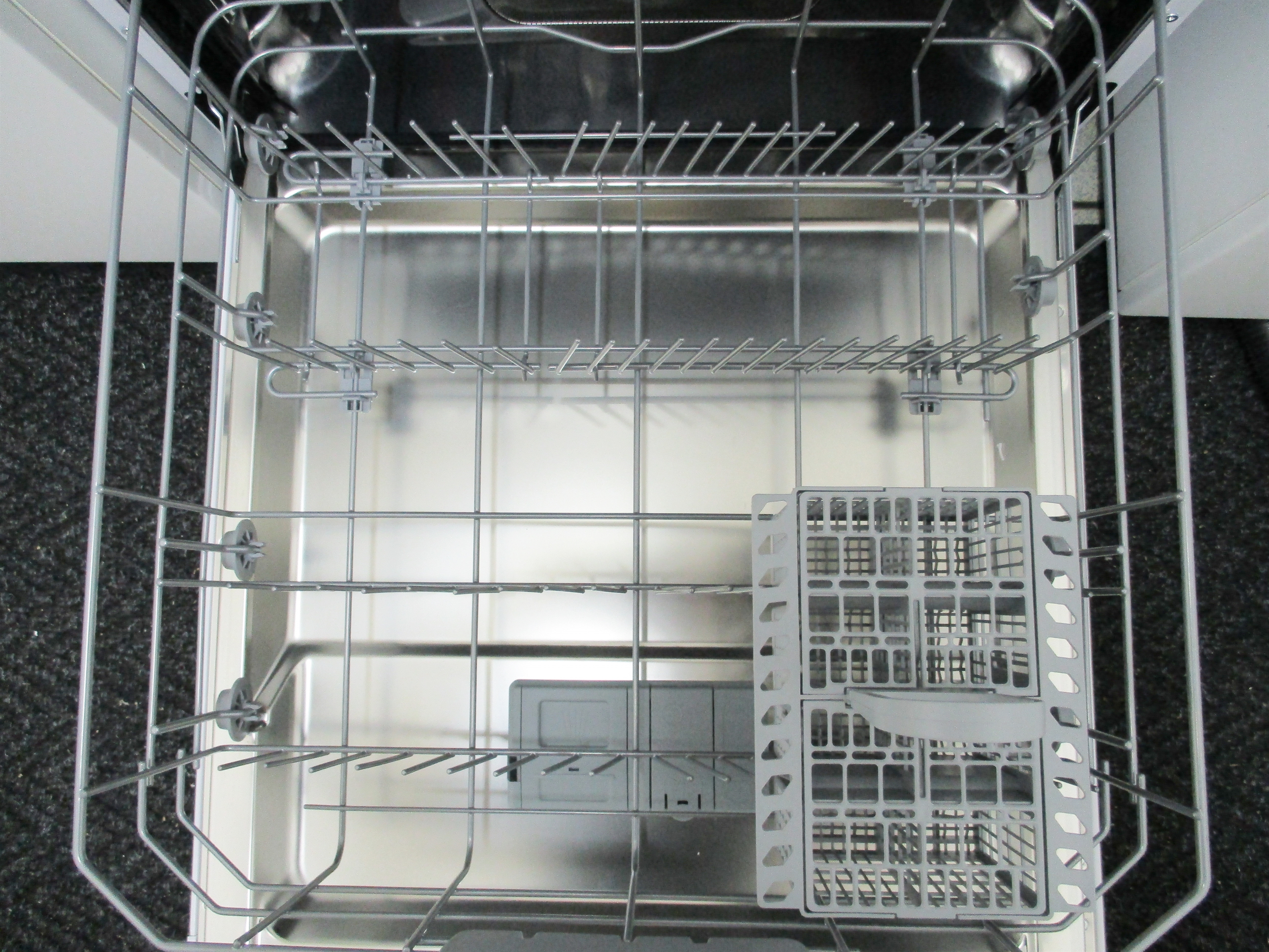 HOTPOINT-ARISTON HFO 3C22 W