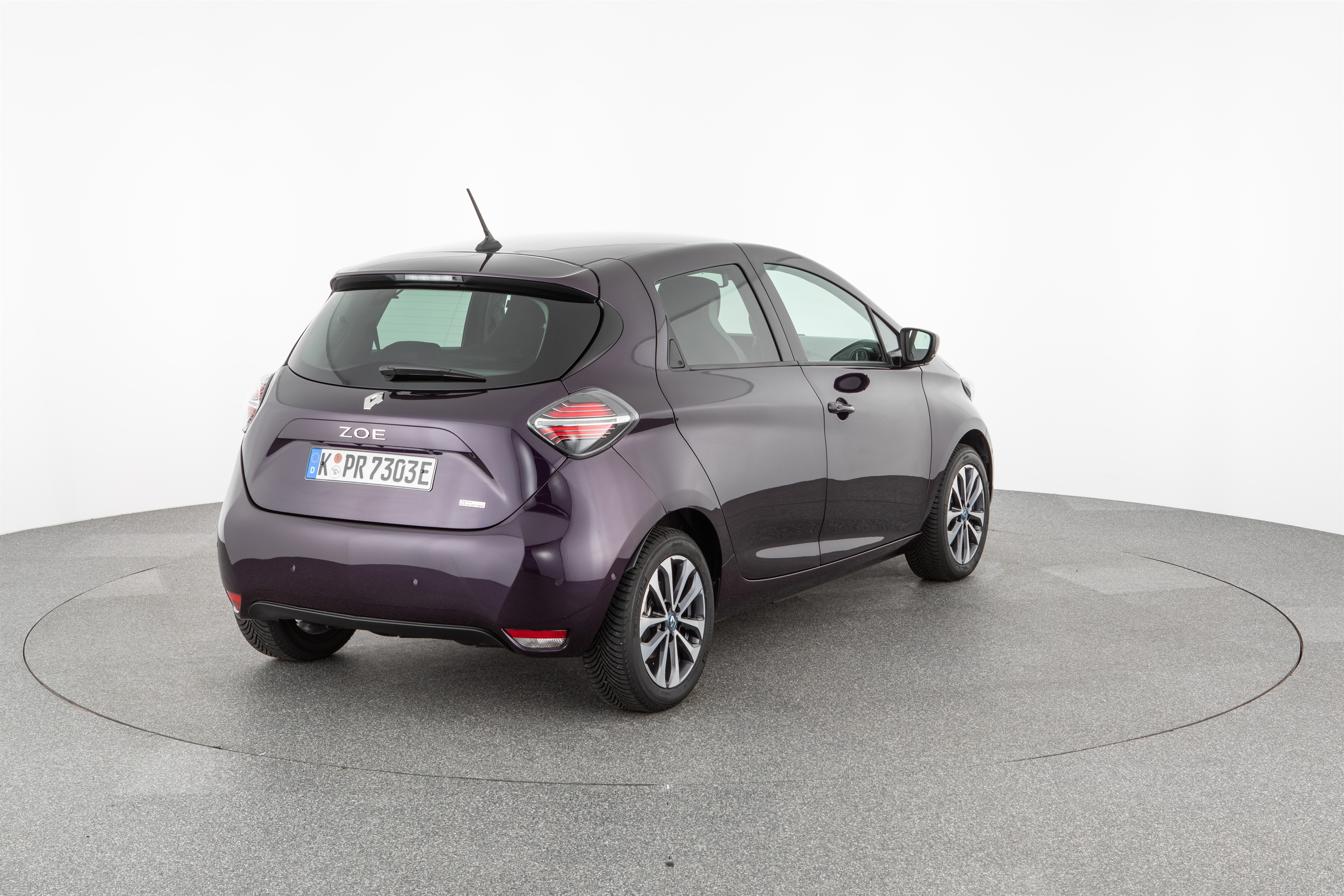 RENAULT ZOE R135 Z.E. 50 (52 KWH)