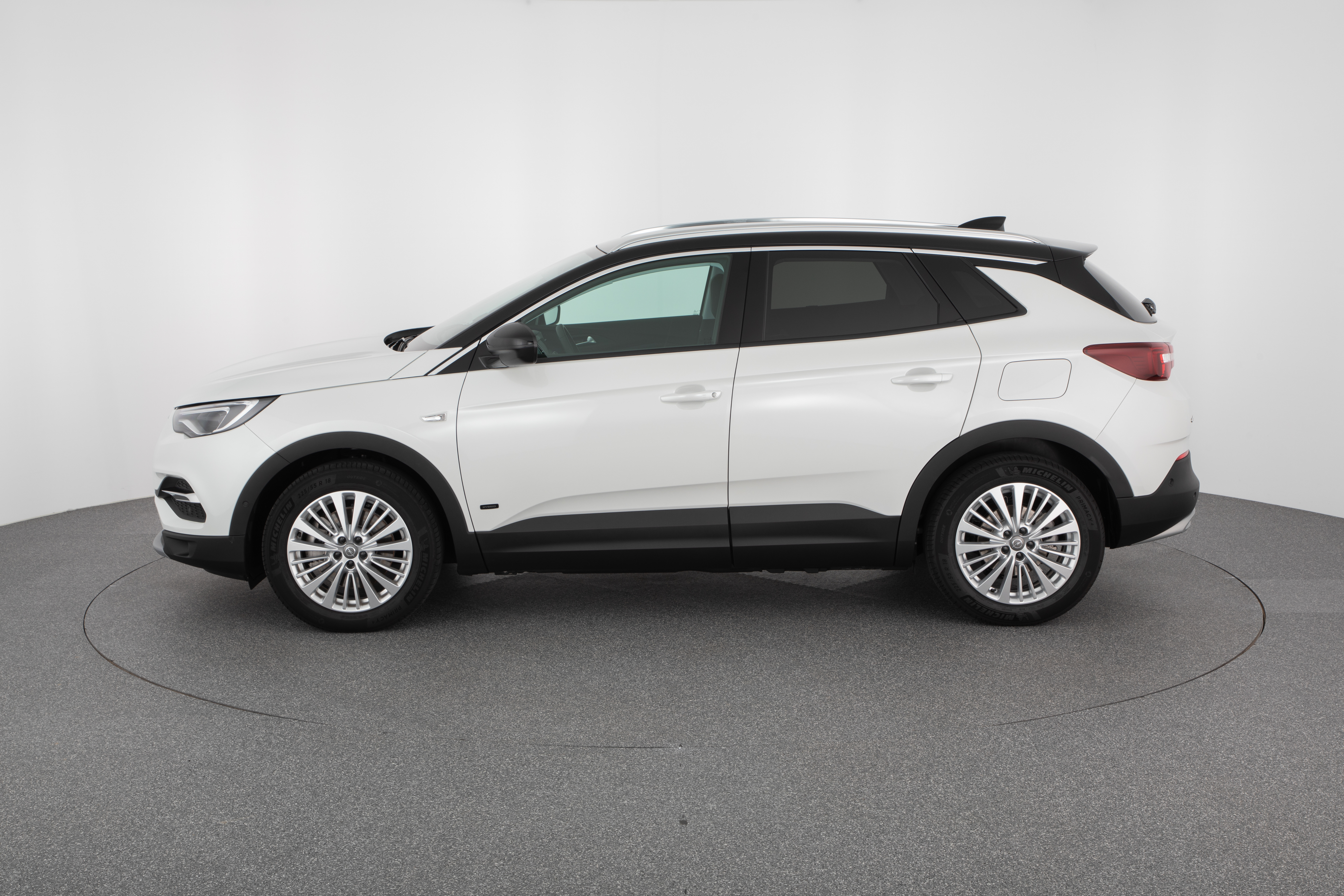 OPEL GRANDLAND X 1.6 DI TURBO HYBRID