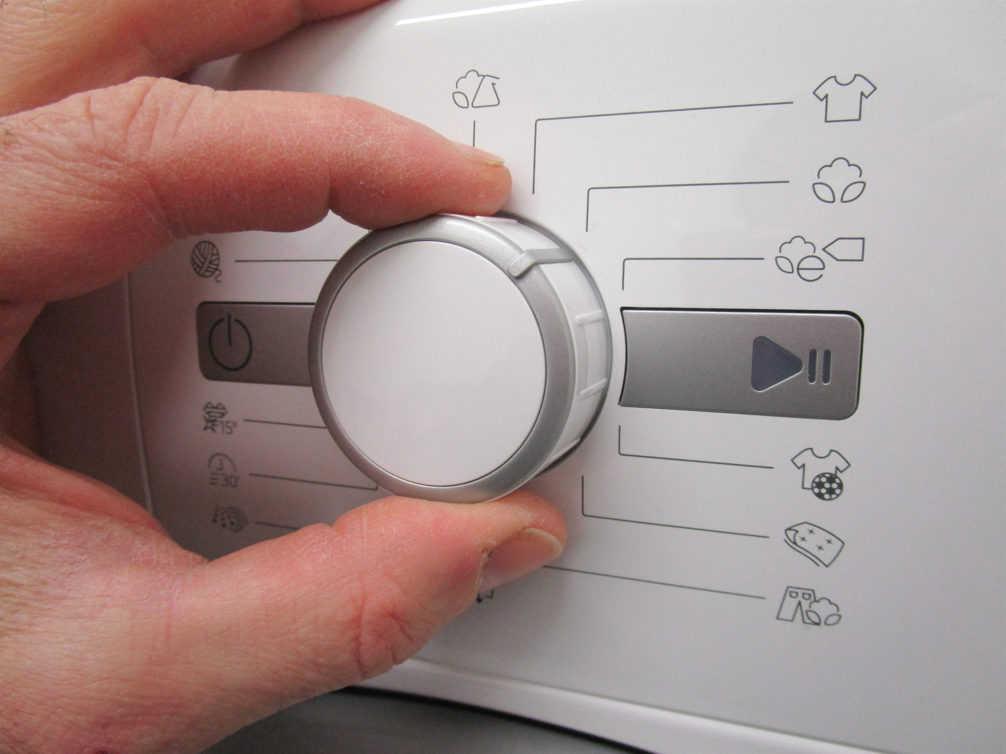 WHIRLPOOL FWG81296WS EU