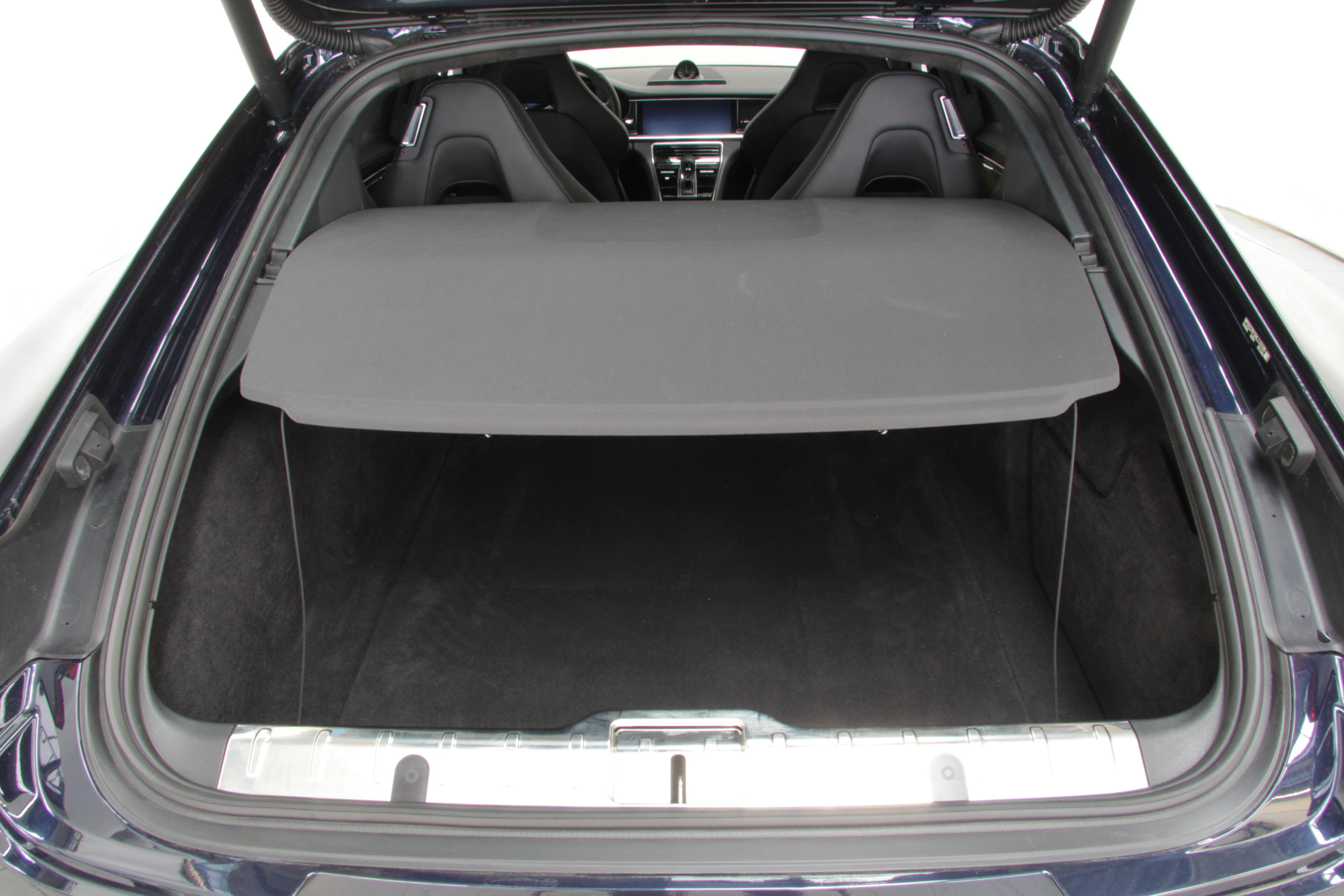 PORSCHE PANAMERA 4 E-HYBRID