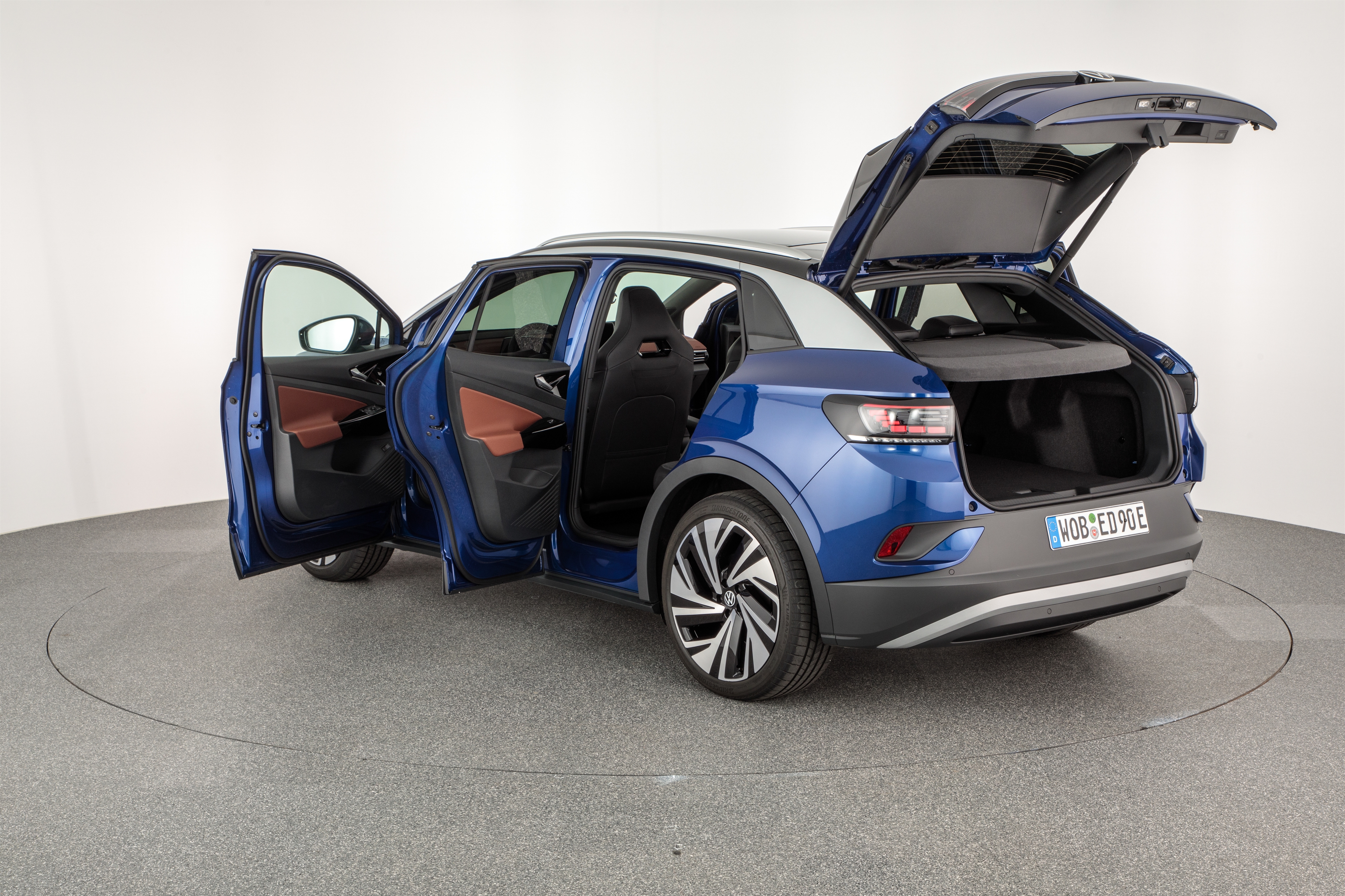 VW ID.4 PRO PERFORMANCE (77 KWH)