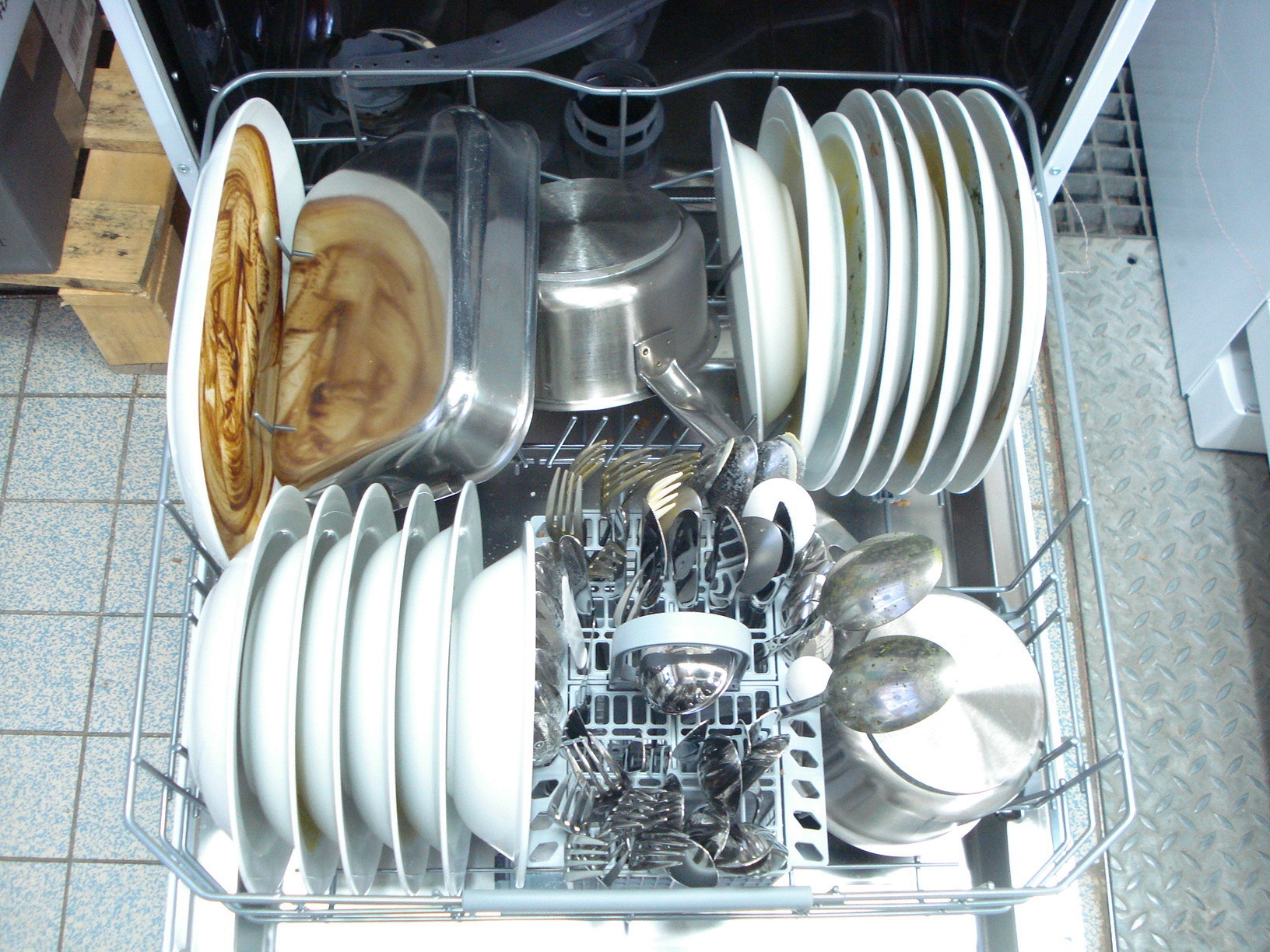 HOTPOINT-ARISTON HFO 3C22 W