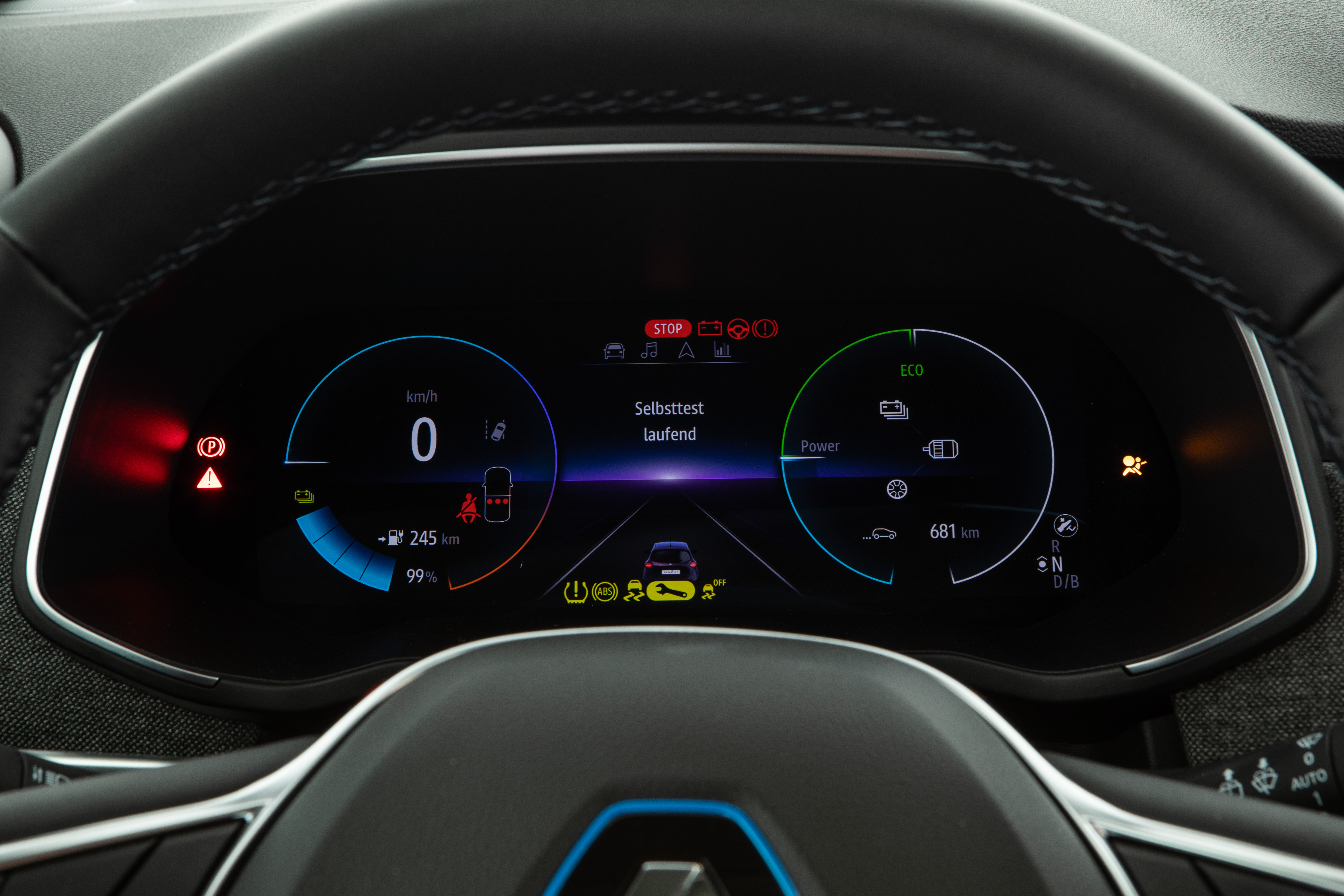 RENAULT ZOE R135 Z.E. 50 (52 KWH)